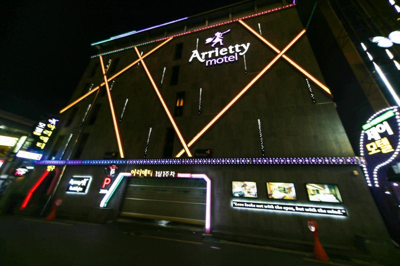 Gyeongju Arrietty Motel Esterno foto
